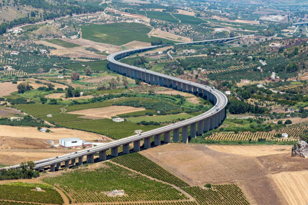 Estudios geológicos · Ingenieros Geotécnicos y Geofísicos Barcelona